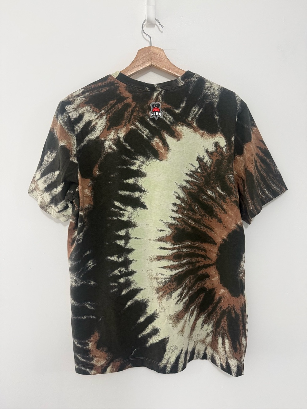 Nike Brown Tie-Dye Graphic Tee - Picture 3 of 6